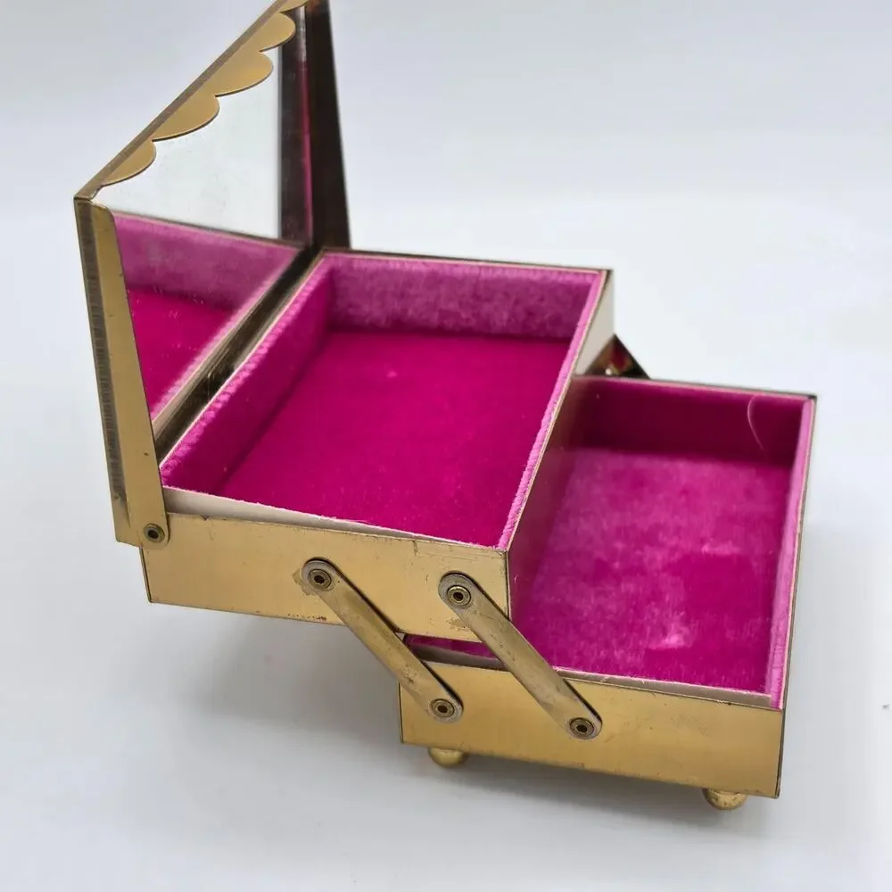 Unbranded vintage gold